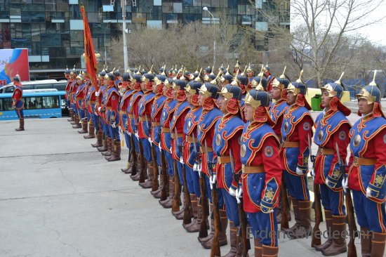 Өнөөдөр монгол цэргийн баярын өдөр