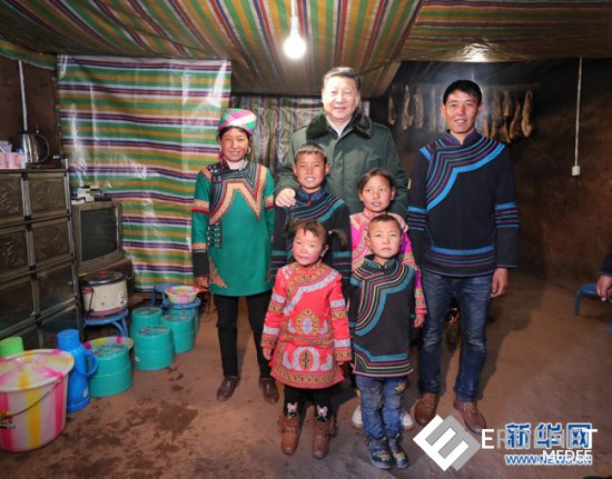 Ши Жиньпин ядуу бүсийн иргэдийг эргэж очив