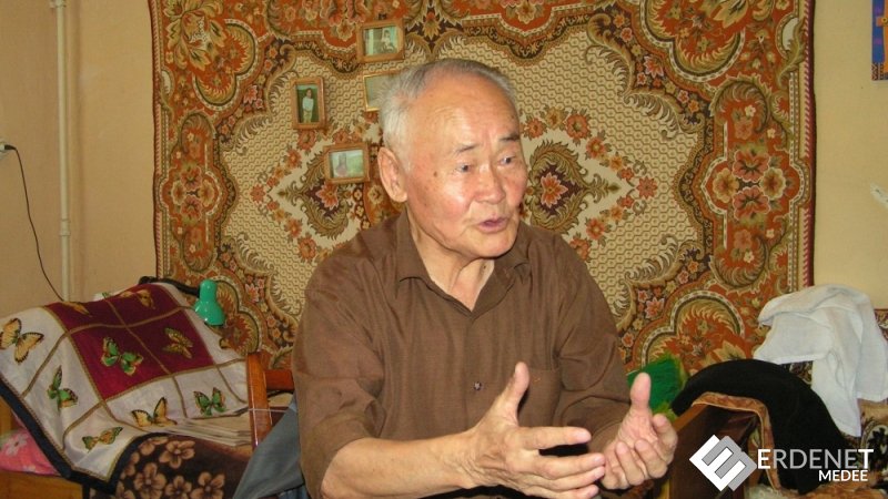 Ардын  уран зохиолч Бөхийн Бааст гуай 98 насандаа хөдөлмөрийн баатар боллоо