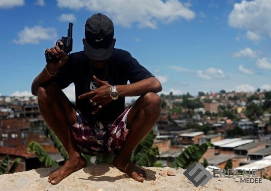 Бразилд зэвсэгт дээрэмчид газар дээрээ устгагдана
