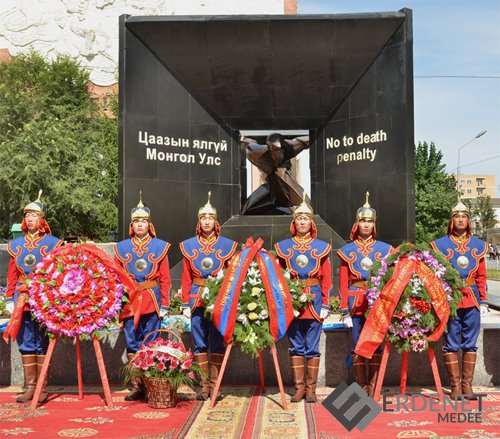 Жирэмсэн 3 эмэгтэйгээ цаазалсан улс орон Монголоос өөр байхгүй